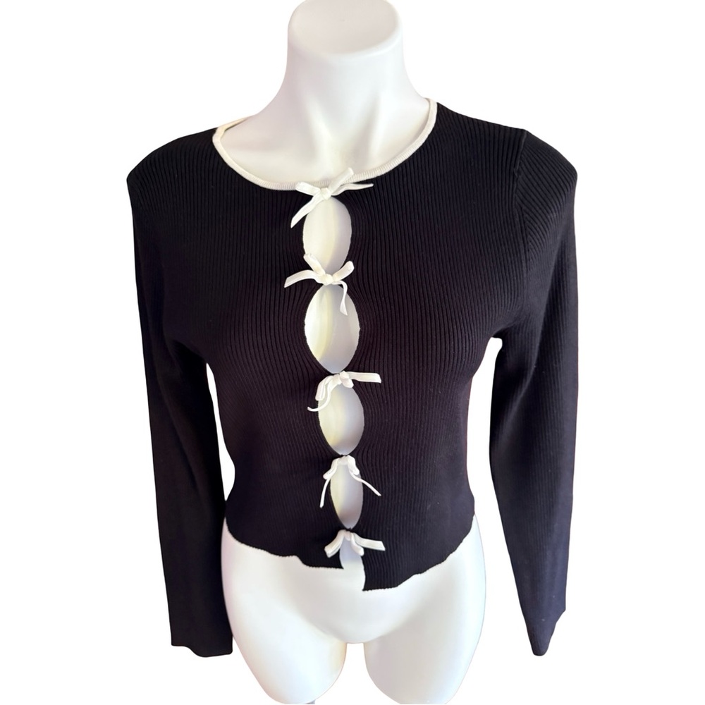 Almost Famous Black and White Bow Accent Long Sleeve Top - Picture 3 of 5